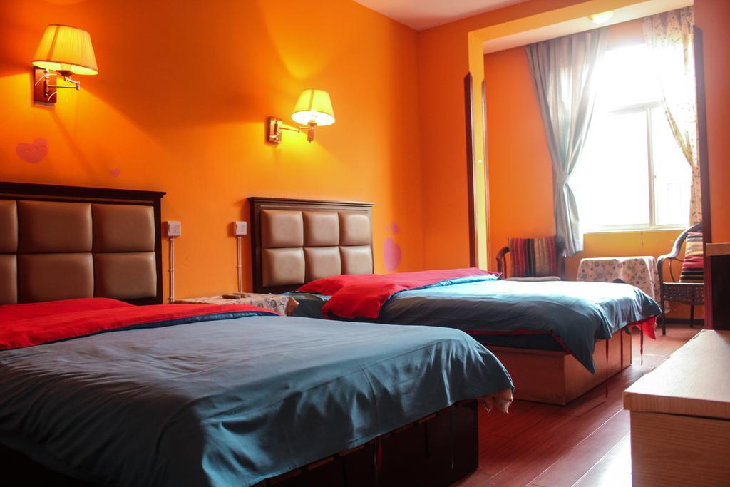 Dengba Hostel Chengdu Branch Экстерьер фото