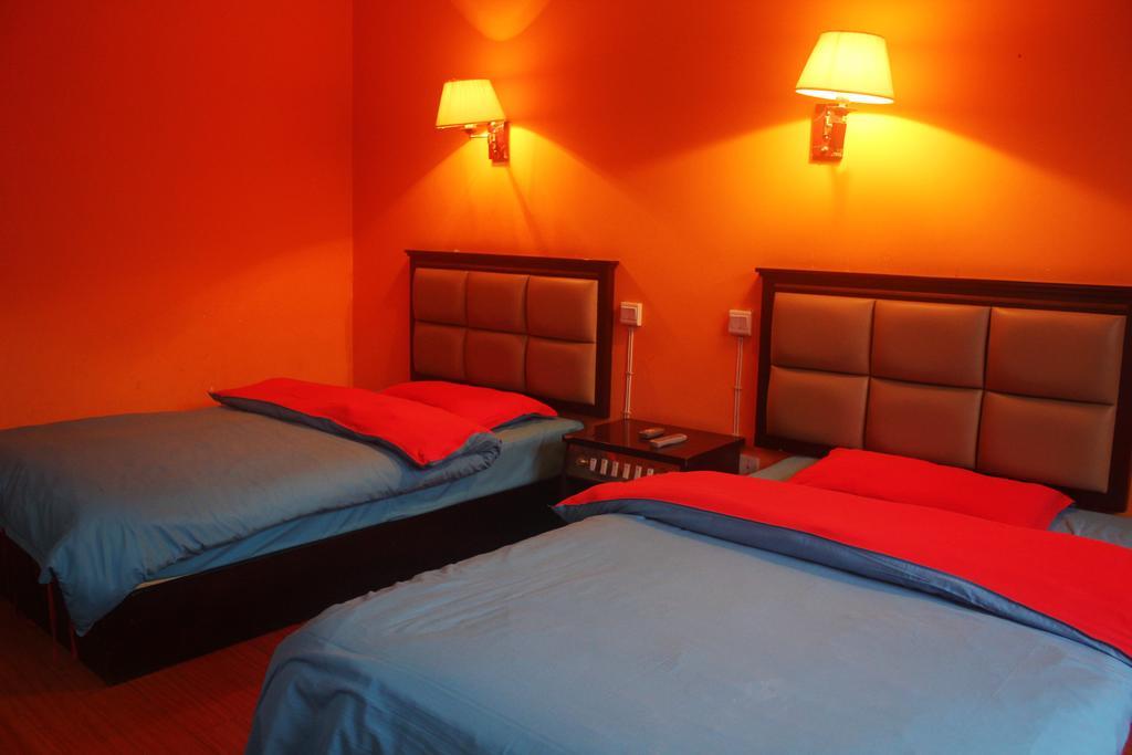 Dengba Hostel Chengdu Branch Экстерьер фото