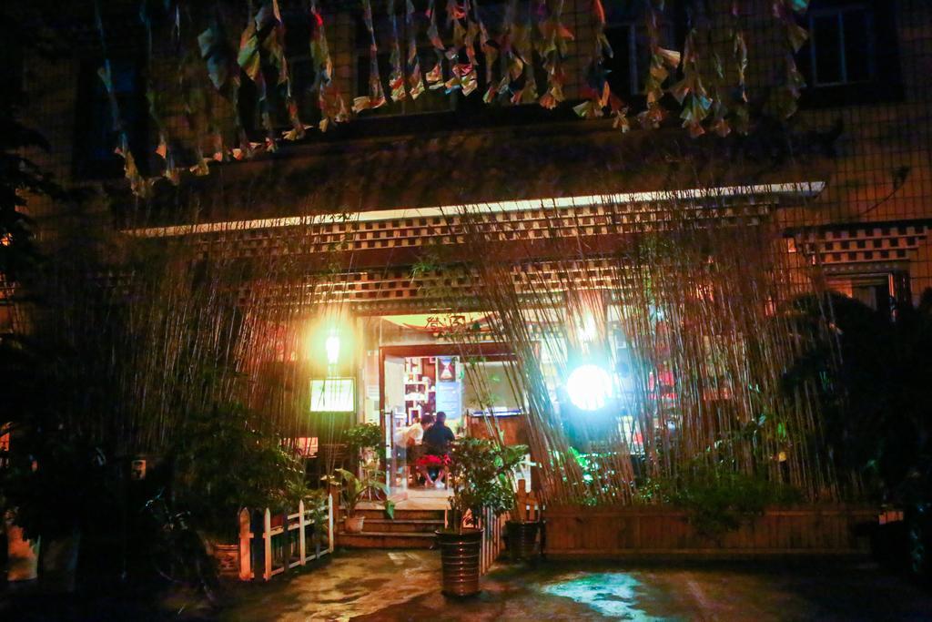 Dengba Hostel Chengdu Branch Экстерьер фото