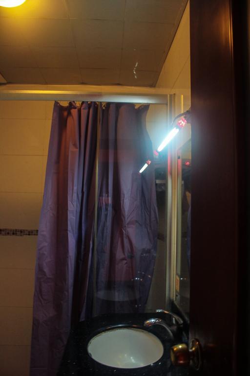 Dengba Hostel Chengdu Branch Экстерьер фото