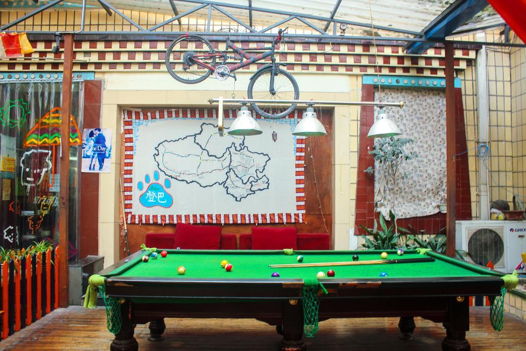 Dengba Hostel Chengdu Branch Экстерьер фото