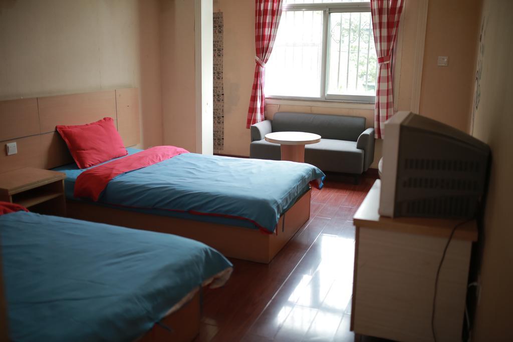 Dengba Hostel Chengdu Branch Экстерьер фото