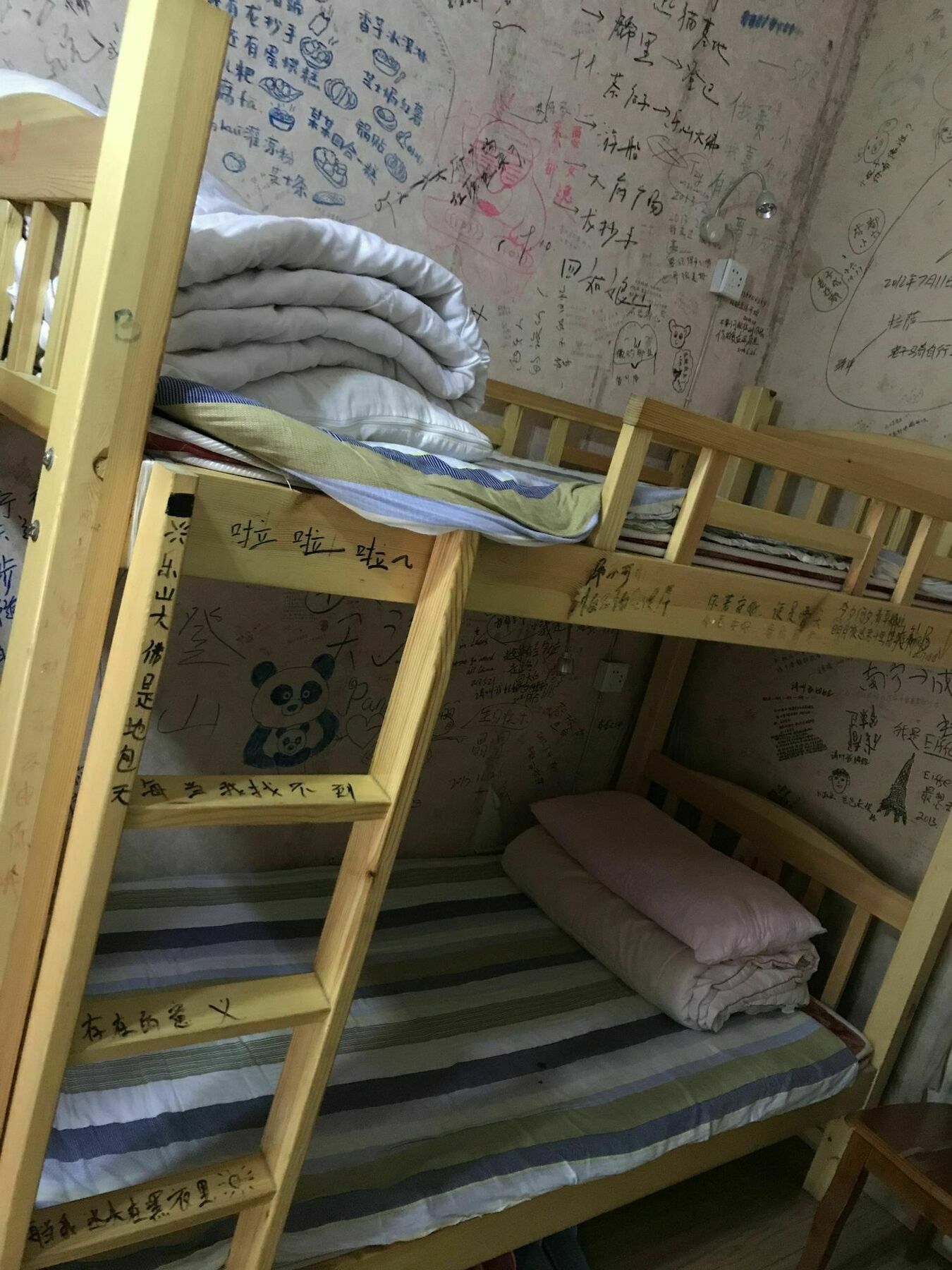 Dengba Hostel Chengdu Branch Экстерьер фото
